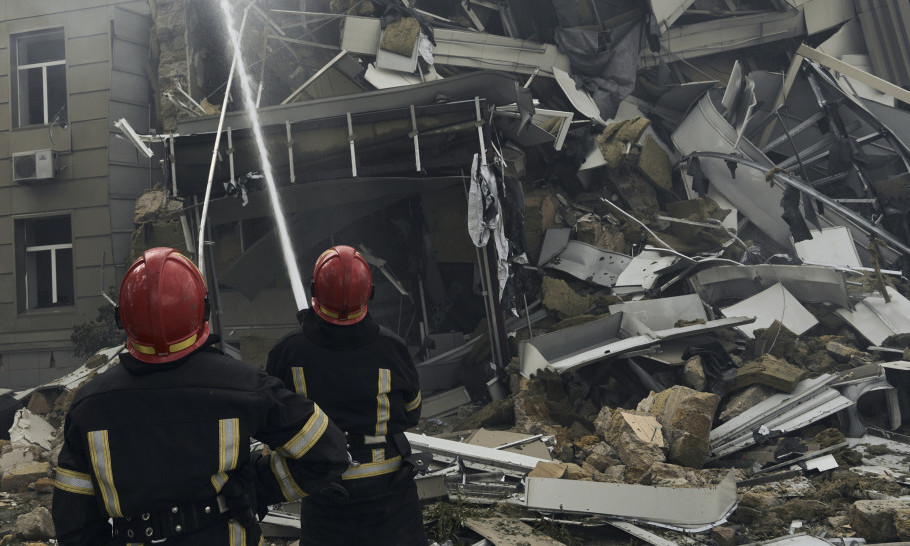 RAT RUSIJE I UKRAJINE SE RASPLAMSAVAO TOKOM NOĆI Najnoviji udari na Odesu, Rusi uništili desetine dronova... (VIDEO)