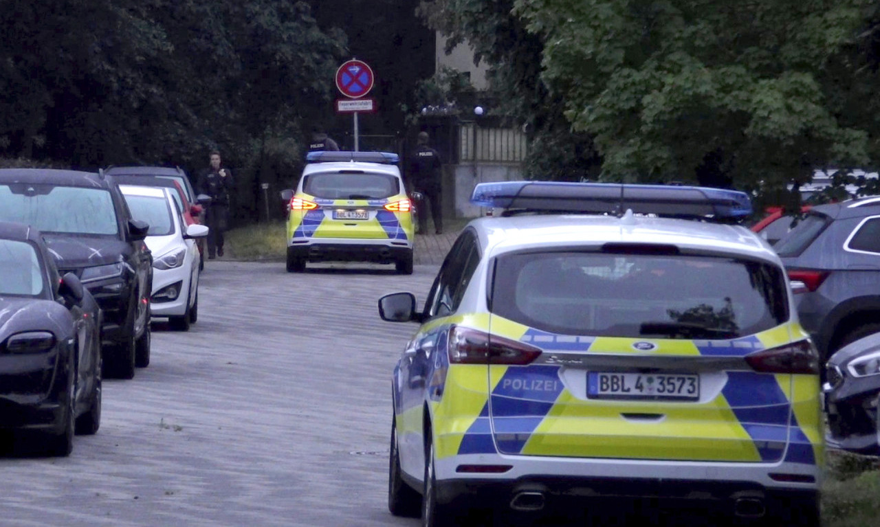 OVO JE SRPSKA DEVOJČICA KOJU JE NEMAČKA POLICIJA UPUCALA Dete je gluvo i boluje od dijabetesa (FOTO)