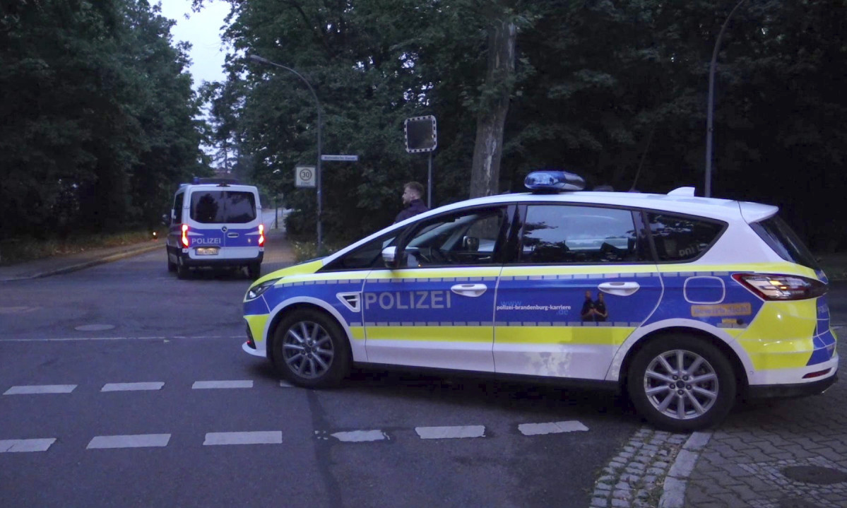 SRBIN, HRVAT I CRNOGORAC POKUŠALI DA IZVEDU KRAĐU U NEMAČKOJ Ovo izneli iz supermarketa, pa peške bežali od radnika