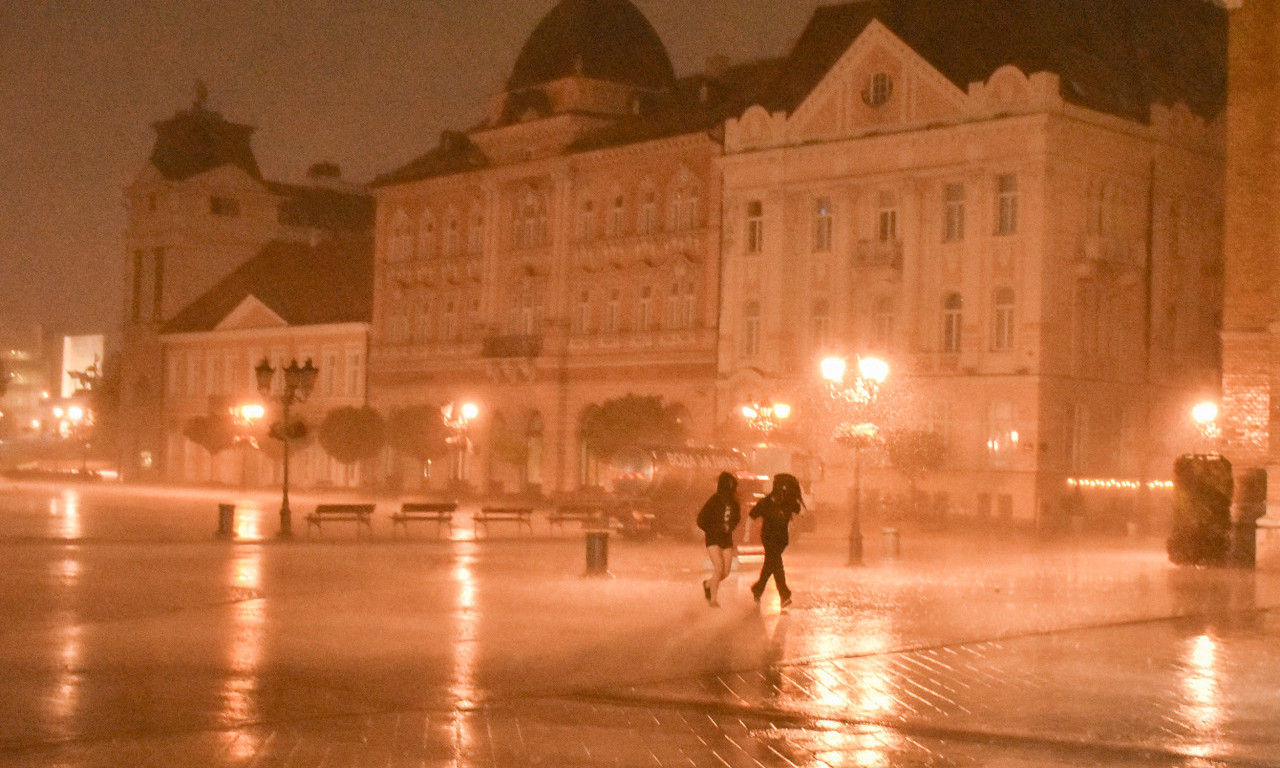 Teško je, BORIMO SE...  Gradonačelnik NOVOG SADA oglasio se posle NEZAPAMĆENOG NEVREMENA u "srpskoj Atini"