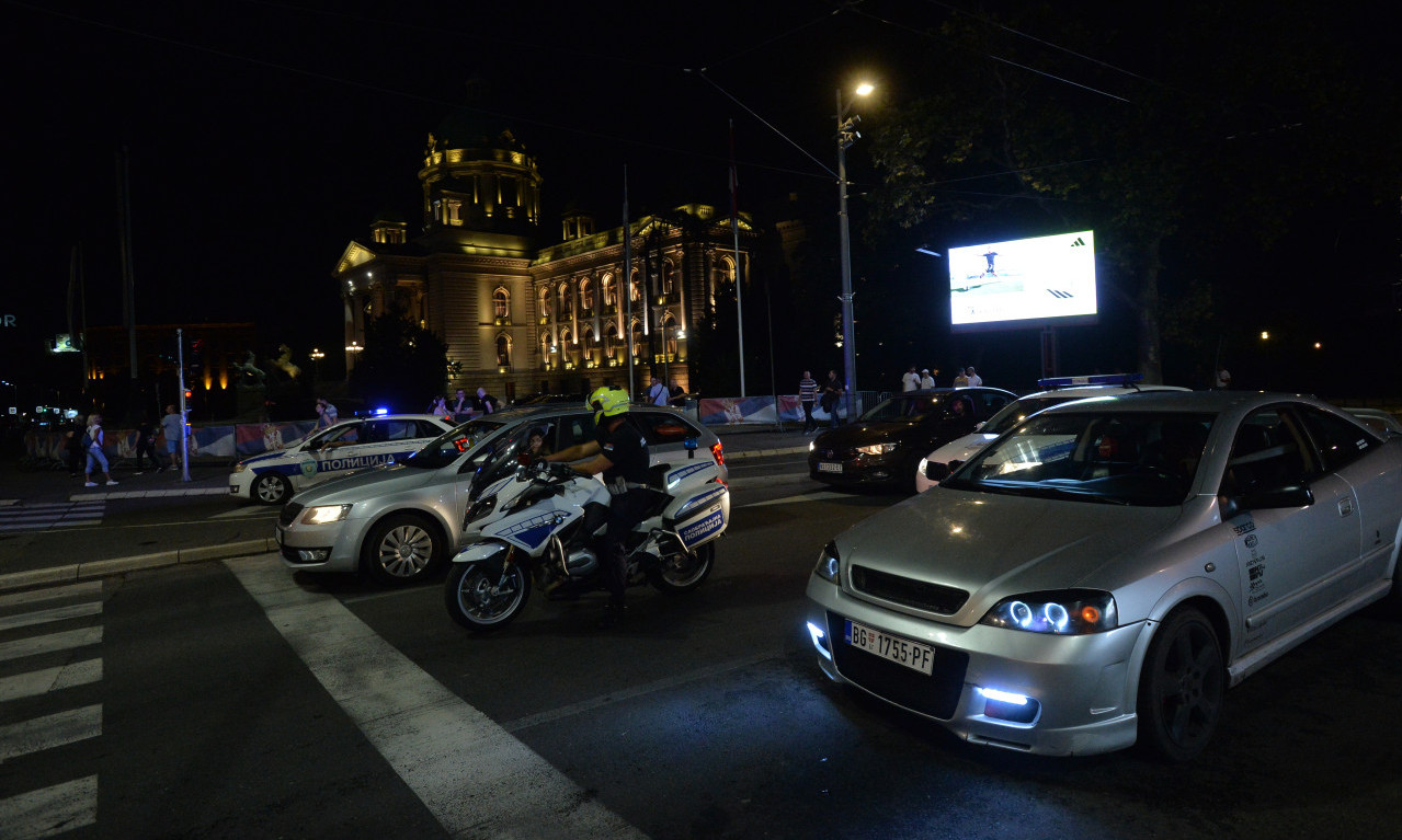 Skup dela opozicije "Srbija protiv nasilja" završen ispred zgrade RTS