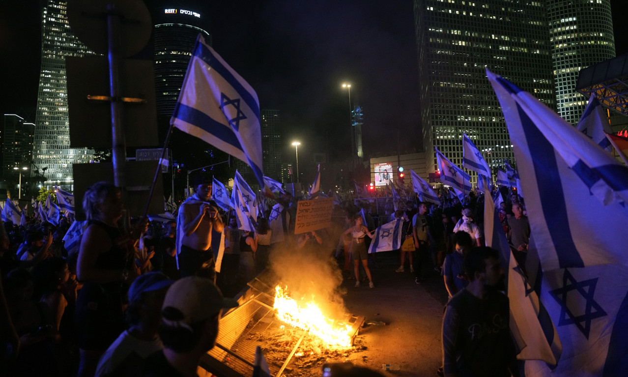 IZRAEL na nogama: AUTOMOBIL uleteo u masu, POVREĐENA tri demonstranta