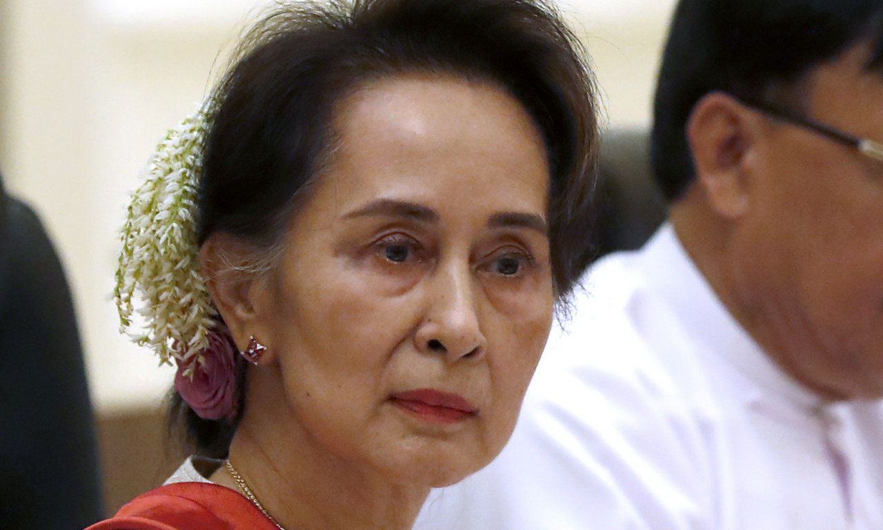 BBC: Svrgnuta liderka Mjanmara Aung San Su Ći PREBAČENA U KUĆNI PRITVOR