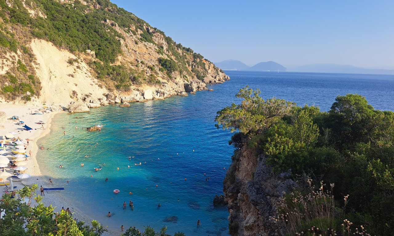 AKO STE UPLATILI LETOVANJE U GRČKOJ U OVOM MESECU - UŽIVAĆETE Pogledajte detaljnu vremensku prognozu po gradovima (FOTO)