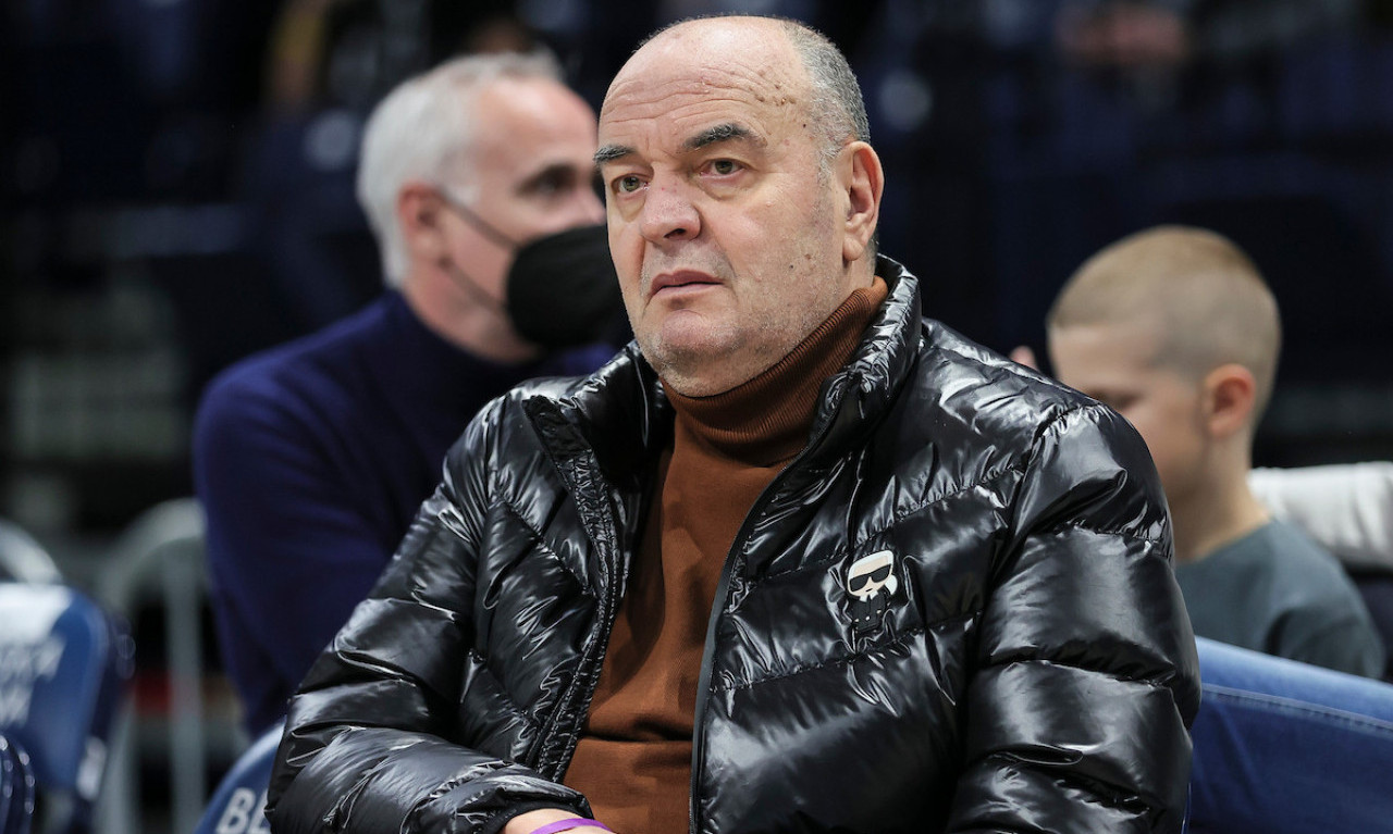 OPERISAN DUŠKO VUJOŠEVIĆ: Imao hitnu intervenciju!