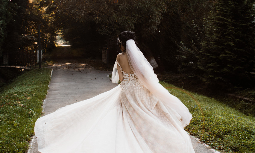 NOVA Džulija Roberts: MLADA POBEGLA sa venčanja glavom bez OBZIRA