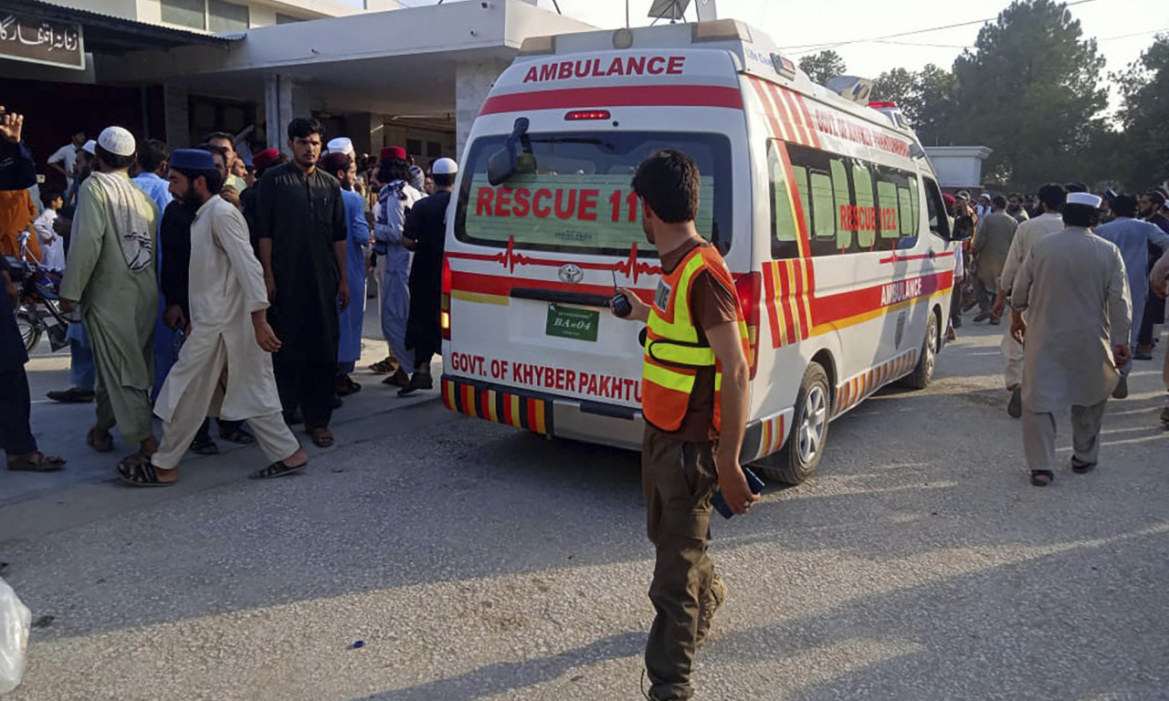 EKSPLODIRALA BOMBA na mitingu u Pakistanu: Najmanje 40 osoba POGINULO, 130 povređeno