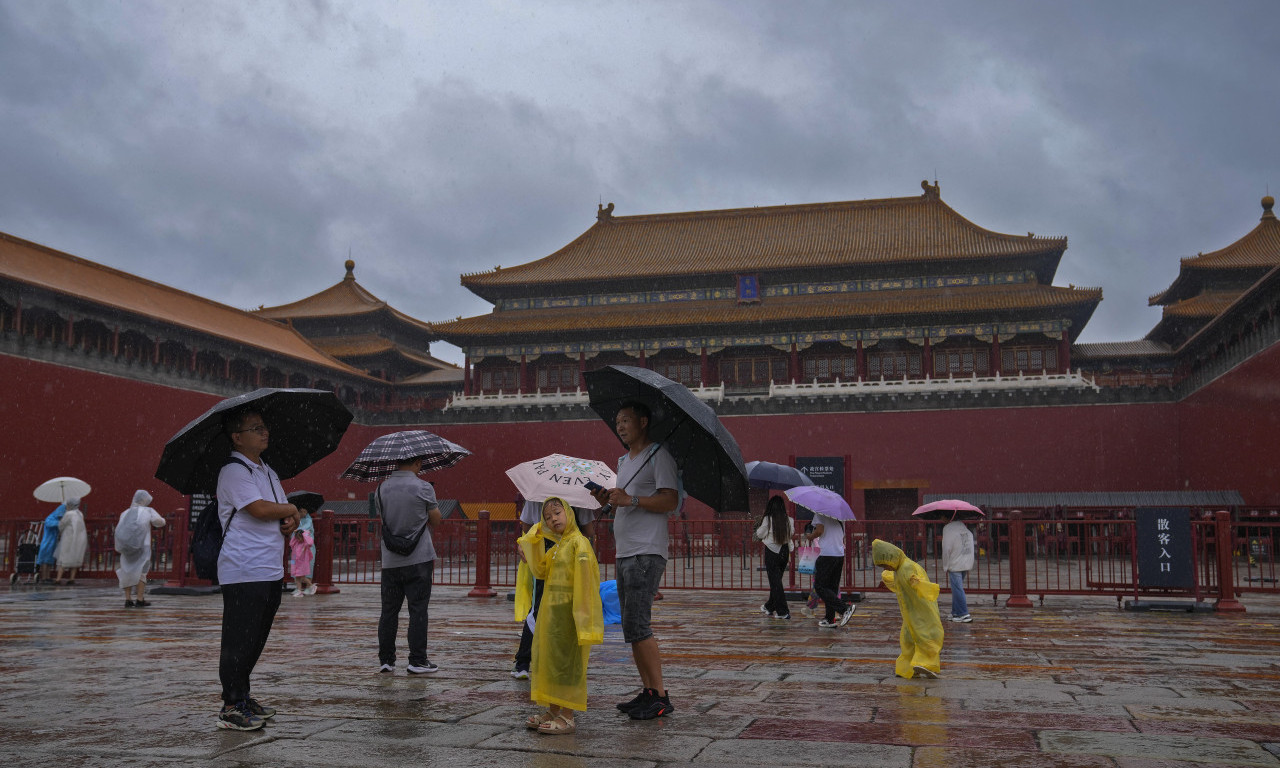 BESNI TAJFUN u Kini: Evakuisano više od 30 HILJADA LJUDI
