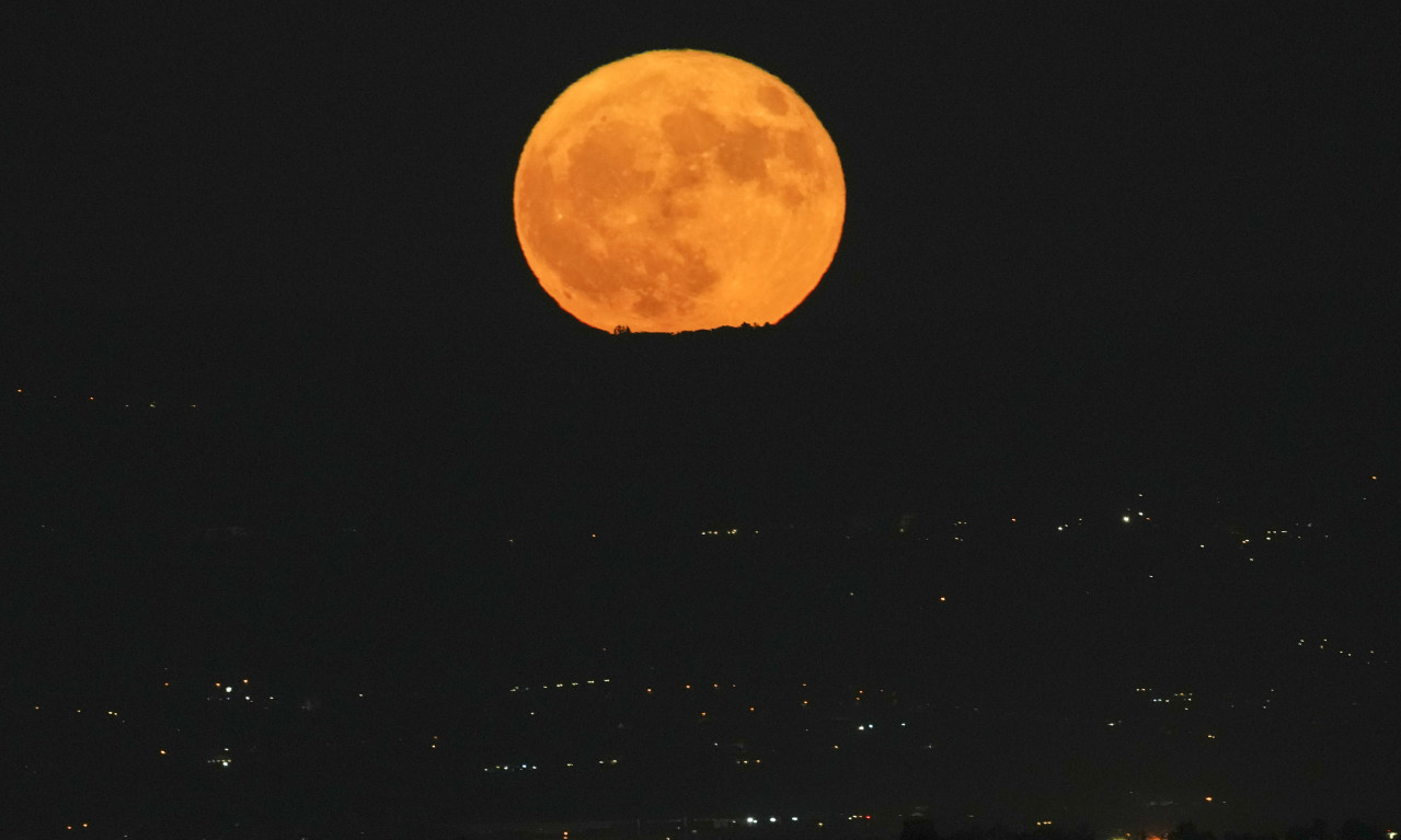 SAHRANA NA MESECU? Da, moguće je! Počinje sa radom SVEMIRSKA POGREBNA SLUŽBA, evo kako će funkcionisati
