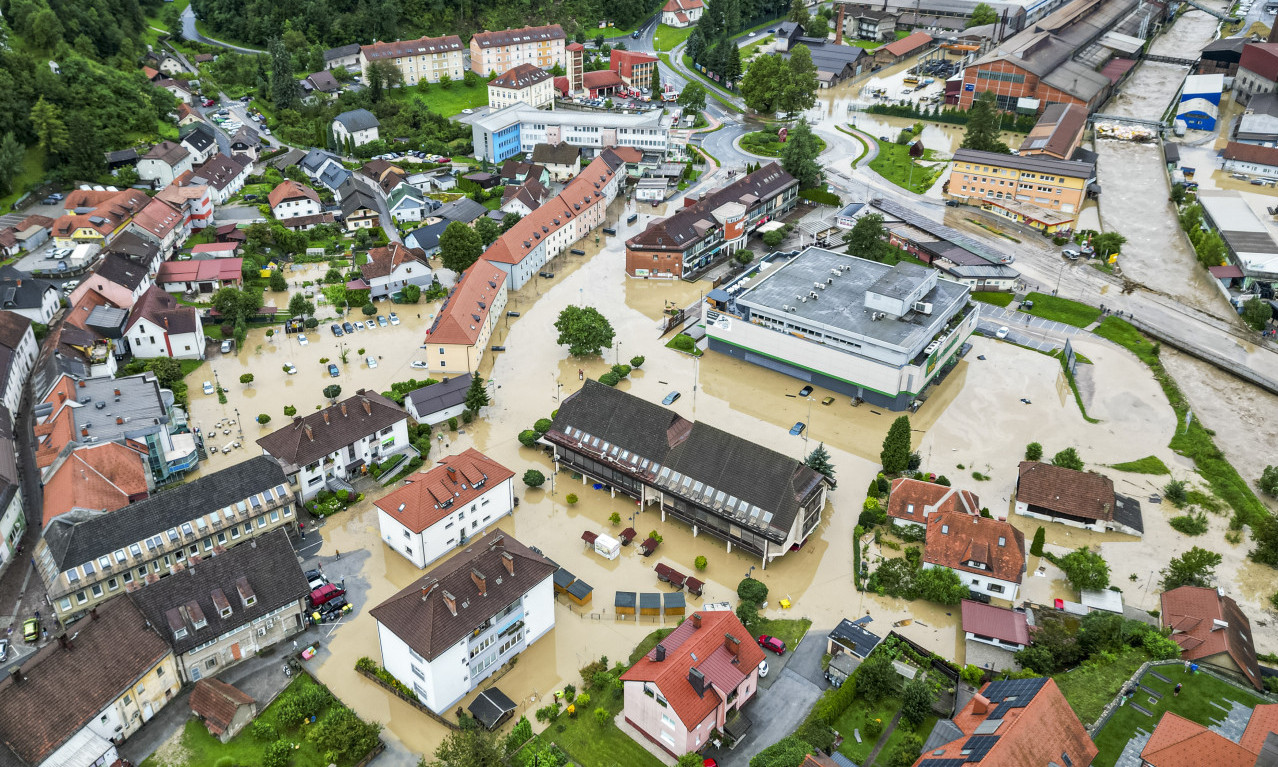 NEVREME u Sloveniji još nije gotovo: Nove oluje POPODNE, do sada EVAKUISANO preko 500 ljudi