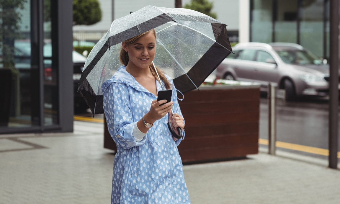 ŠTA RADITI SA MOBILNIM TELEFONOM KADA GRMI? Oprez, može da eksplodira!