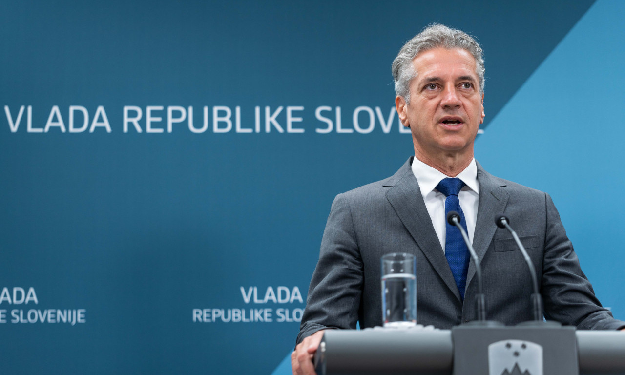 BURA U KOMŠILUKU Čovek pokušao da preda pištolj premijeru, intervenisala policija