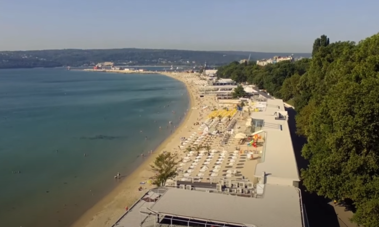 OMILJENO LETOVALIŠTE SRBA NA UDARU Zbog ešerihije koli zabranjeno kupanje na poznatoj plaži!