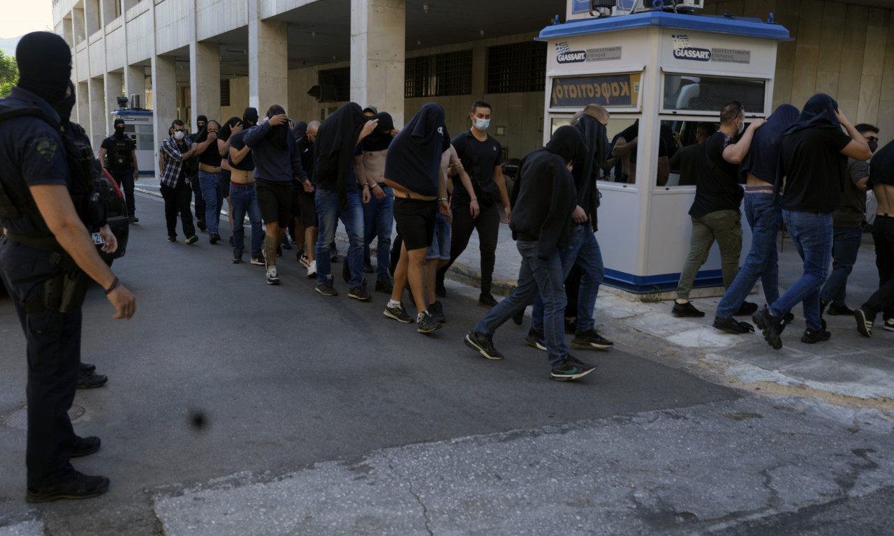 Šta posle UBISTVA u Atini: PORODICE uhapšenih HULIGANA mole HRVATSKU vlast da se uključi u POSTUPAK