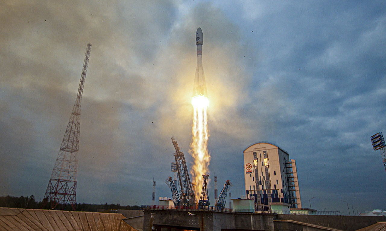 Sve što žele je - MEKO SLETANJE: Rusija uspešno LANSIRALA lunarnu svemirsku letelicu LUNA-25