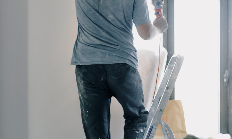 Kupio stan u STAROGRADNJI, pa mu preselo RENOVIRANJE: Zbog kašnjenja MAJSTORA izvirali novi, neplanirani troškovi