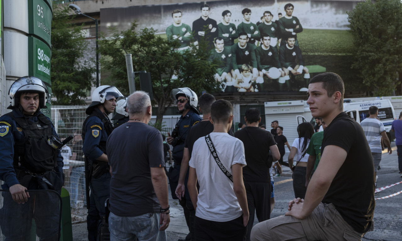 TRAGEDIJA NA LETOVALIŠTU KOJE SRBI VOLE: Poplava odnela automobil sa čovekom (VIDEO)