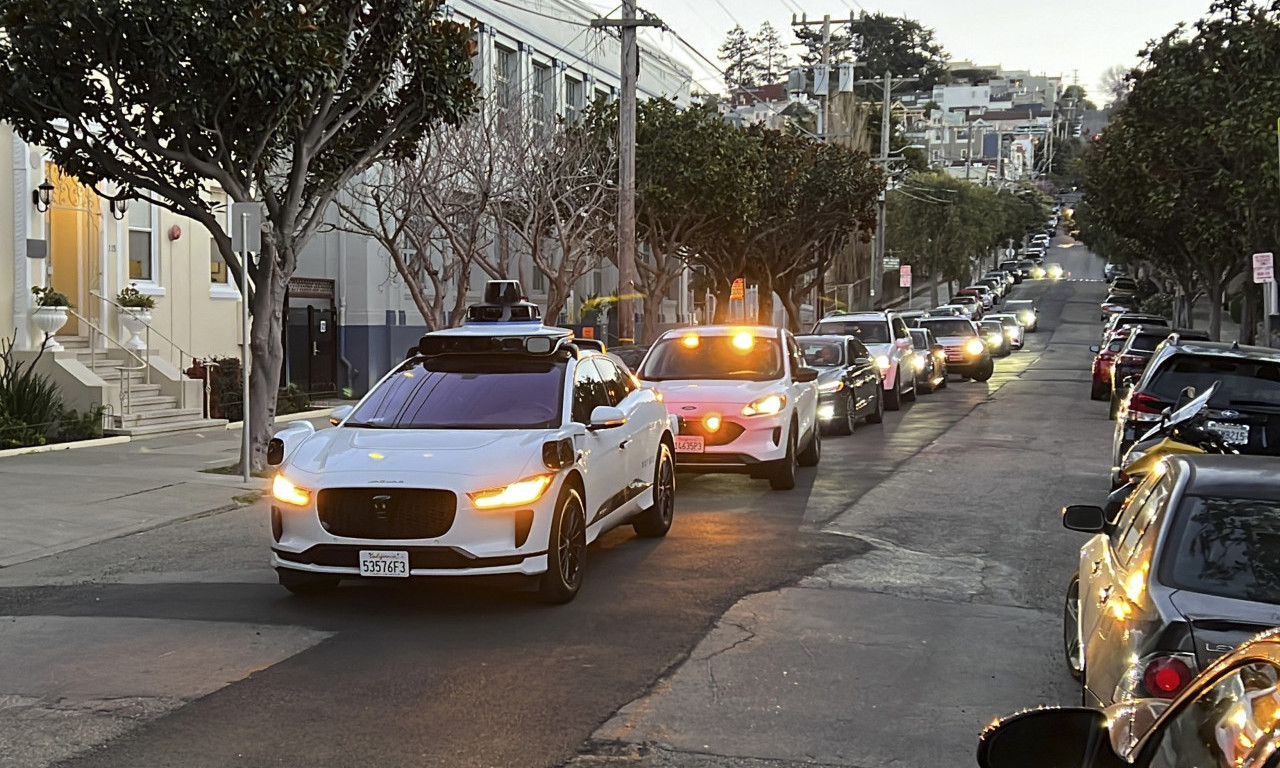 NEĆE TO IĆI TAKO LAKO: San Francisko odobrio TAKSIJE BEZ VOZAČA, oni napravili TOTALNI HAOS  u saobraćaju