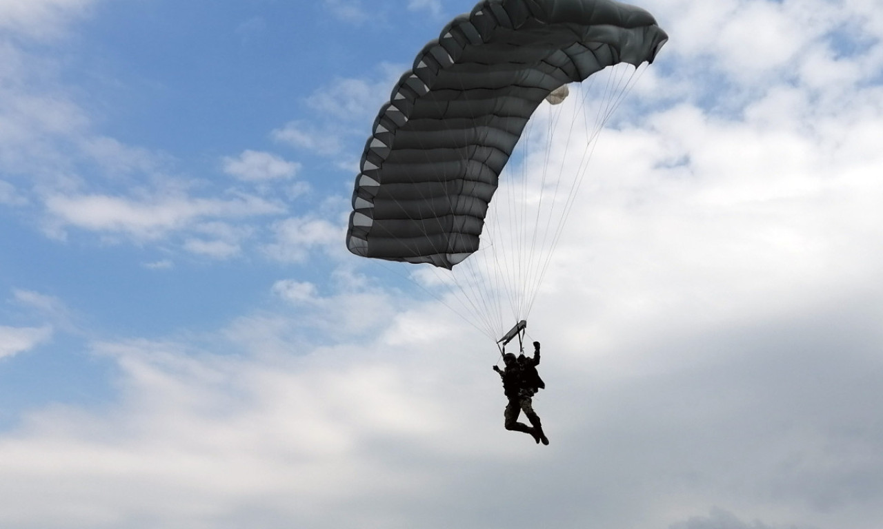 POGINUO PADOBRANAC 63. BRIGADE Stradao desetar Luka Stojanović rođen 2004. godine