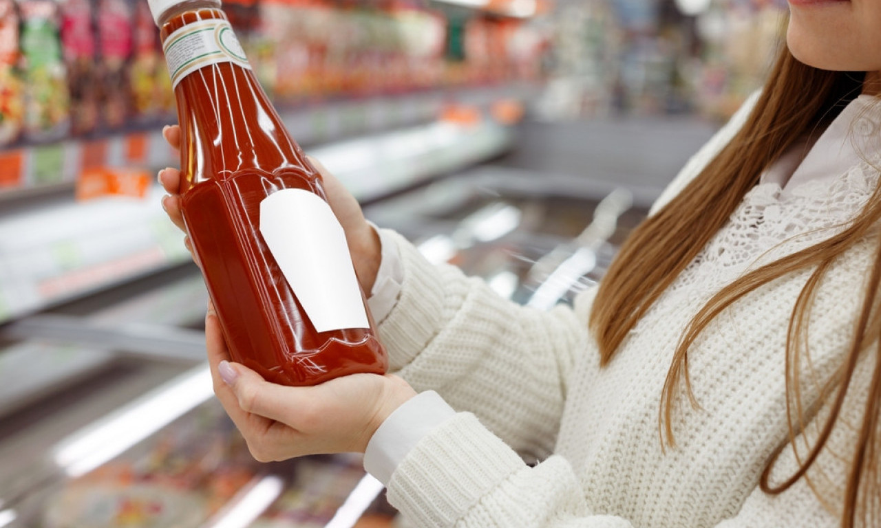 PITANJE SVIH PITANJA: Da li kečap treba držati u frižideru ili na polici?  ŠTA KAŽE STRUKA?