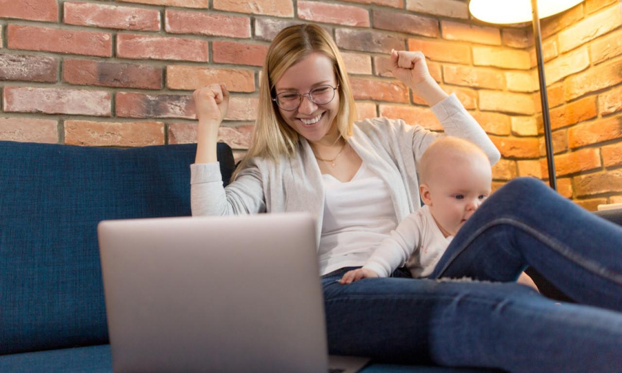 RODITELJI, ovo je DIVNA VEST za NOVU GODINU: Ova opština od 1. januara daje 120.000 dinara za rođenje DRUGOG DETETA