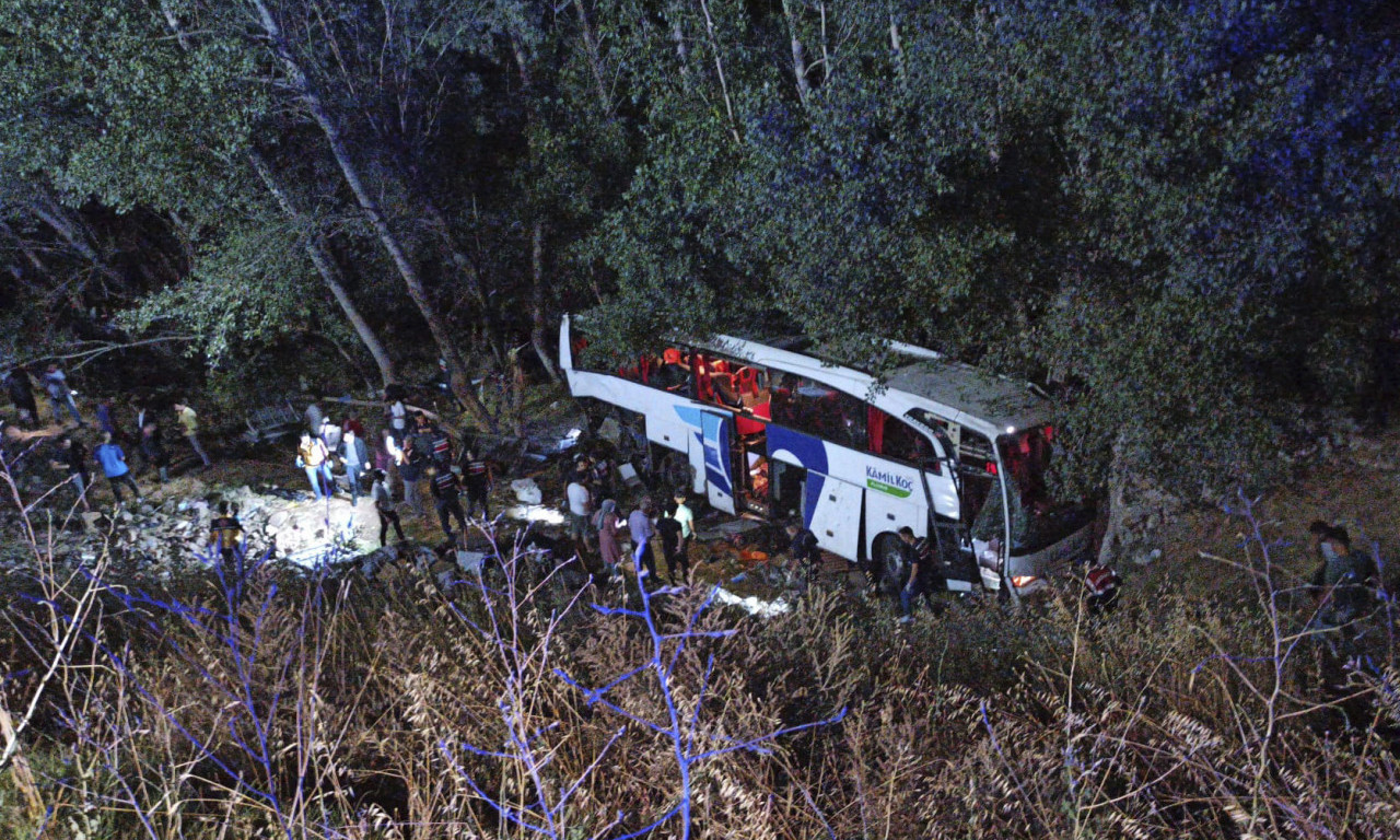 Autobus u Turskoj SLETEO U JARUGU: Poginulo 12, povređeno još 19 putnika