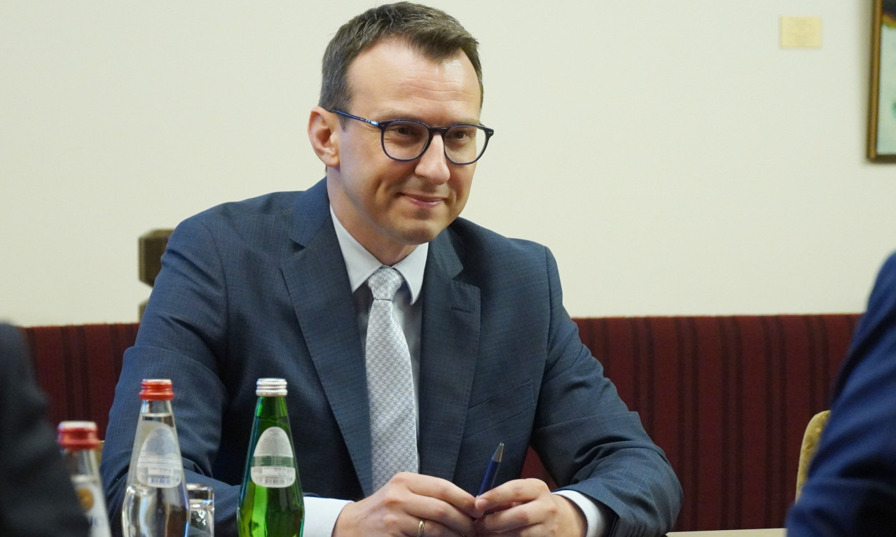 Posle GODINU i 9 MESECI pakla u Kurtijevom KAZAMATU, iz pritvora PUŠTENO 6 SRBA koji su OPTUŽENI u slučaju Brezovica