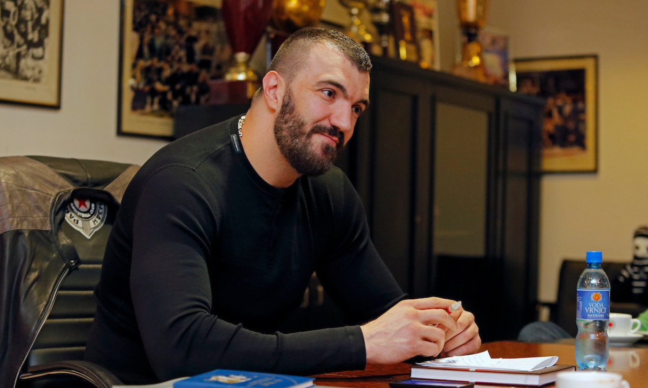 NIKOLA PEKOVIĆ OTKAZAO VENČANJE! Detalji luksuzne svadbe s Violetom – 200.000 € u kešu i stroga zabrana za zvanice