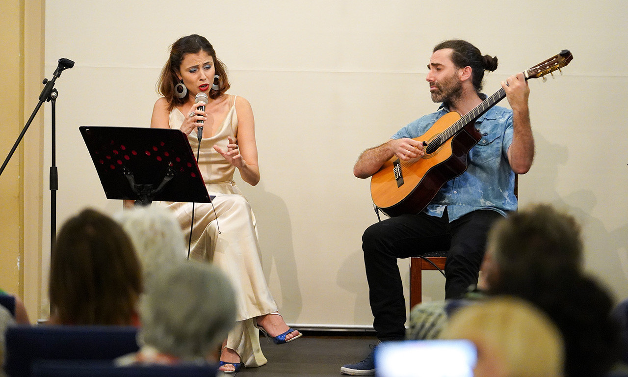 Pevačica LJUBICA DAMČEVIĆ i gitarista AUGUSTIN LUNA održali koncert "Argentinski tango i samba" u Gvarnerijusu