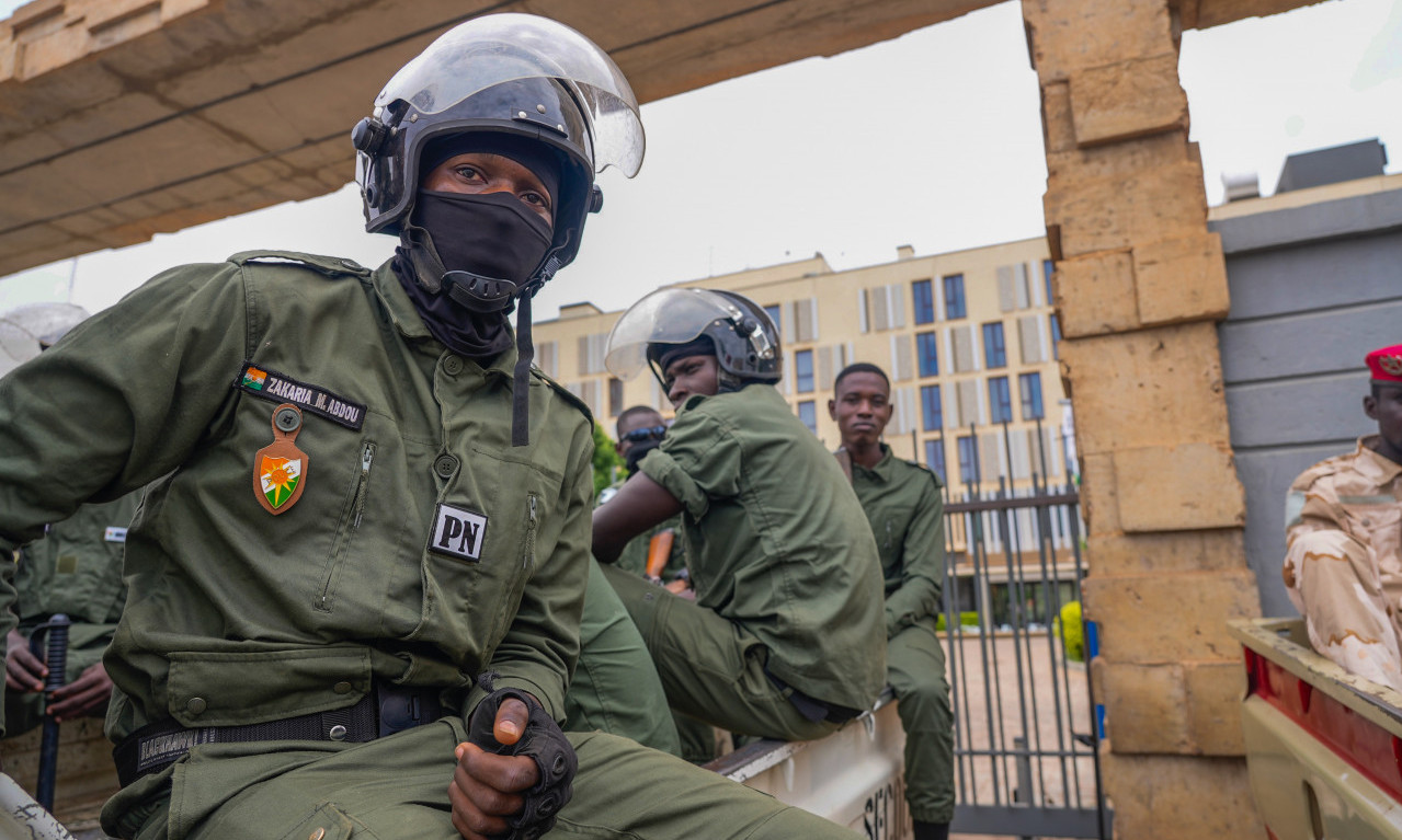 NIGER krenuo u TOTALNO oslobađanje od KOLONIZATORA: Hunta NAREDILA ambasadoru FRANCUSKE da napusti ZEMLJU