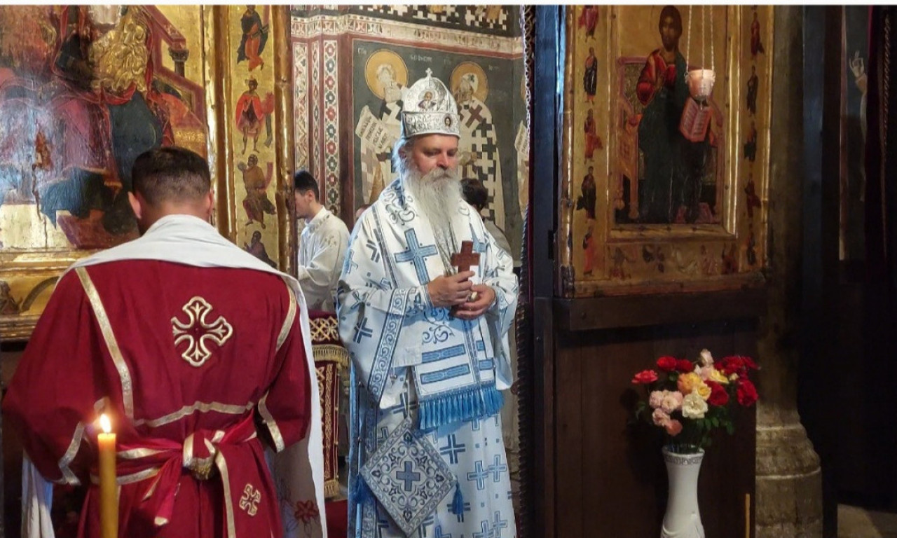 SVETA liturgija u GRAČANICI: Obeležena VELIKA GOSPOJINA, hramovna SLAVA manastira