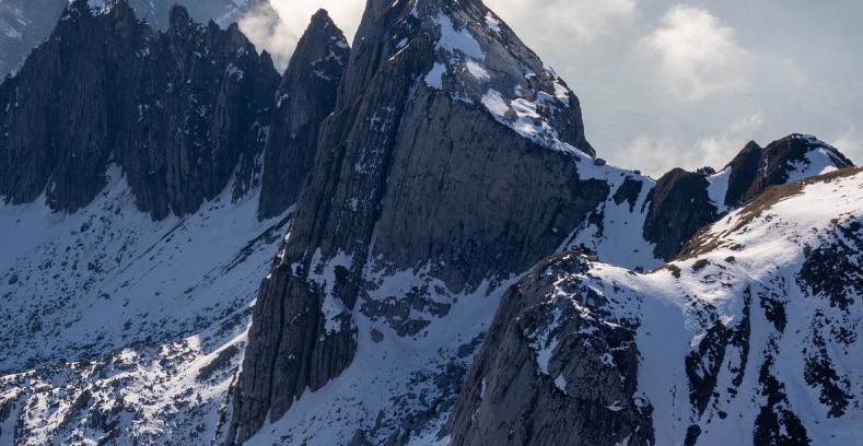 NOVA PRAVILA ZA USPON NA MONT EVEREST! Nepal ograničava broj izdatih dozvola