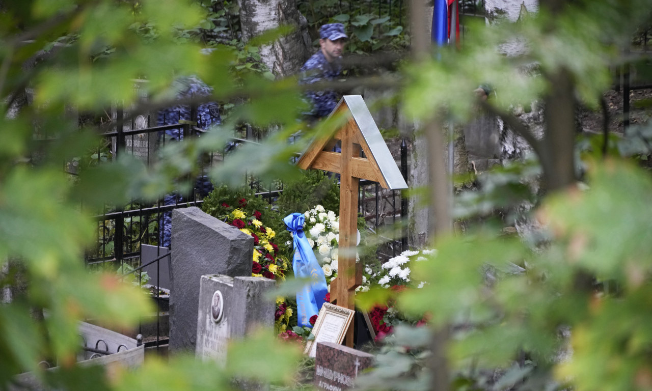 Prema ŽELJI PORODICE: Prigožin SAHRANJEN u njihovom prisustvu i krugu NAJBLIŽIH prijatelja