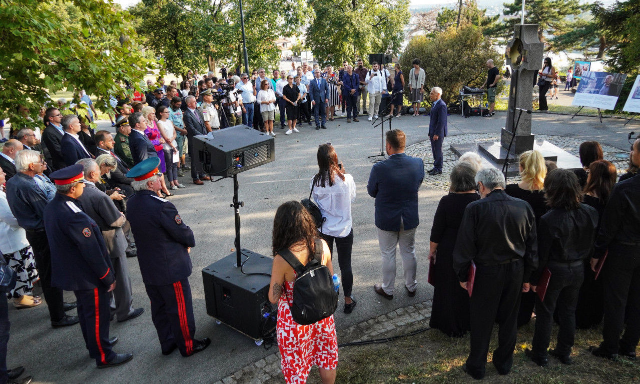 Rekonstruisani Spomenik SRPSKIM i RUSKIM herojima ponovo krasi KALEMEGDAN