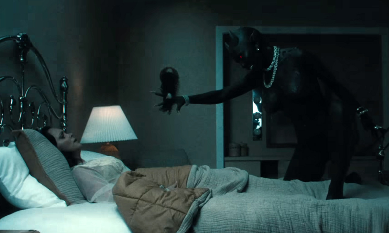 STRAŠNIJI od mnogih horor filmova: KRISTINA RIČI pojavljuje se u spotu "Demons" reperke DOŽE KET