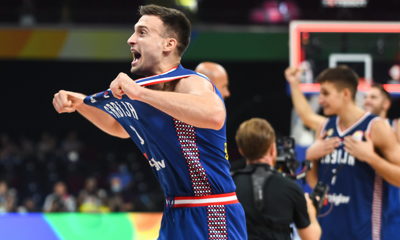 Narode, Boriša, VOLIMO VAS, sad po MEDALJU: Košarkaši srećni pred polufinale SP