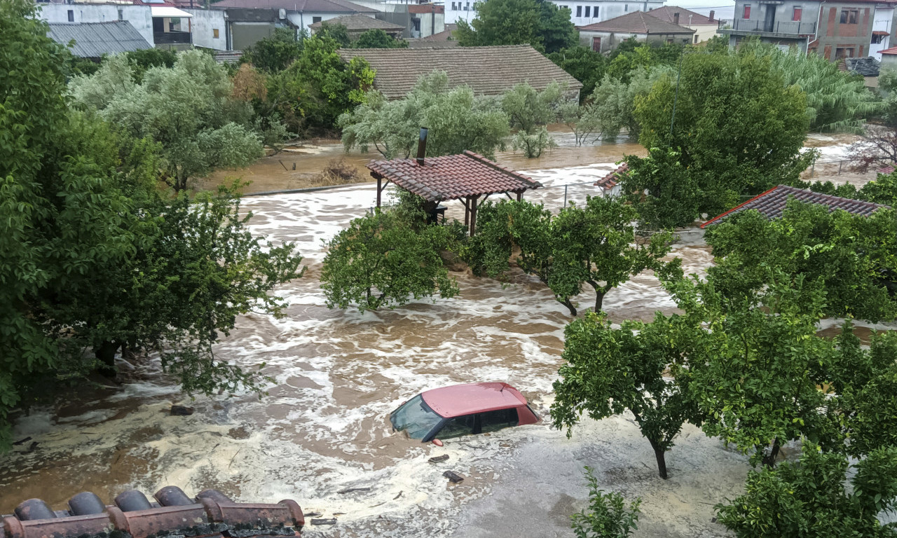 U Volosu i dalje KRITIČNO: Evakuiše se STARAČKI DOM, voda URUŠILA stari objekat