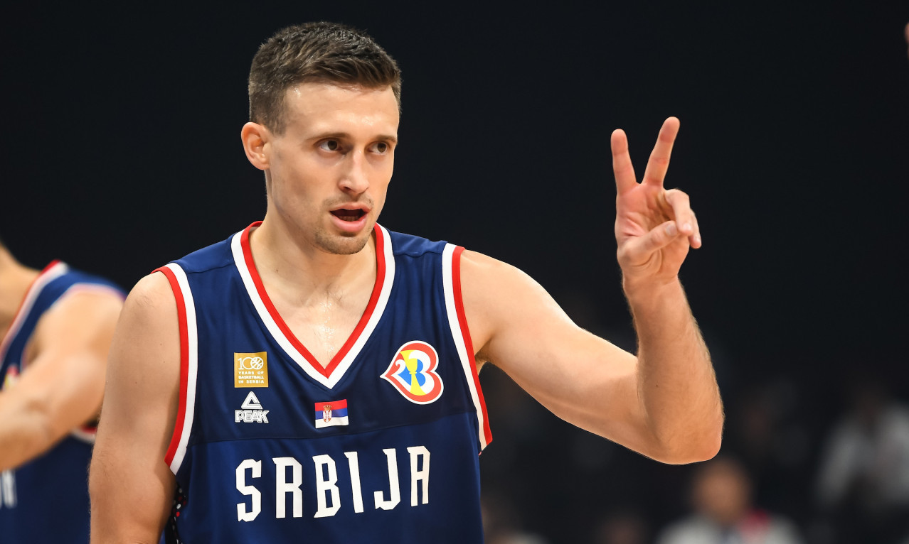 AVRAMOVIĆ I DANGUBIĆ POBEGLI PRED RAKETAMA U DUBAIJU! Pukom srećom uspeli da izbegnu bombe