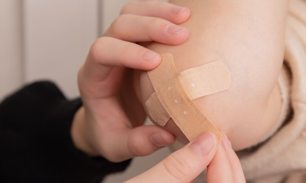 Alarm za NEDOSTATAK CINKA u telu: Da li ste primetili ovaj NEOBIČAN simptom na koži?