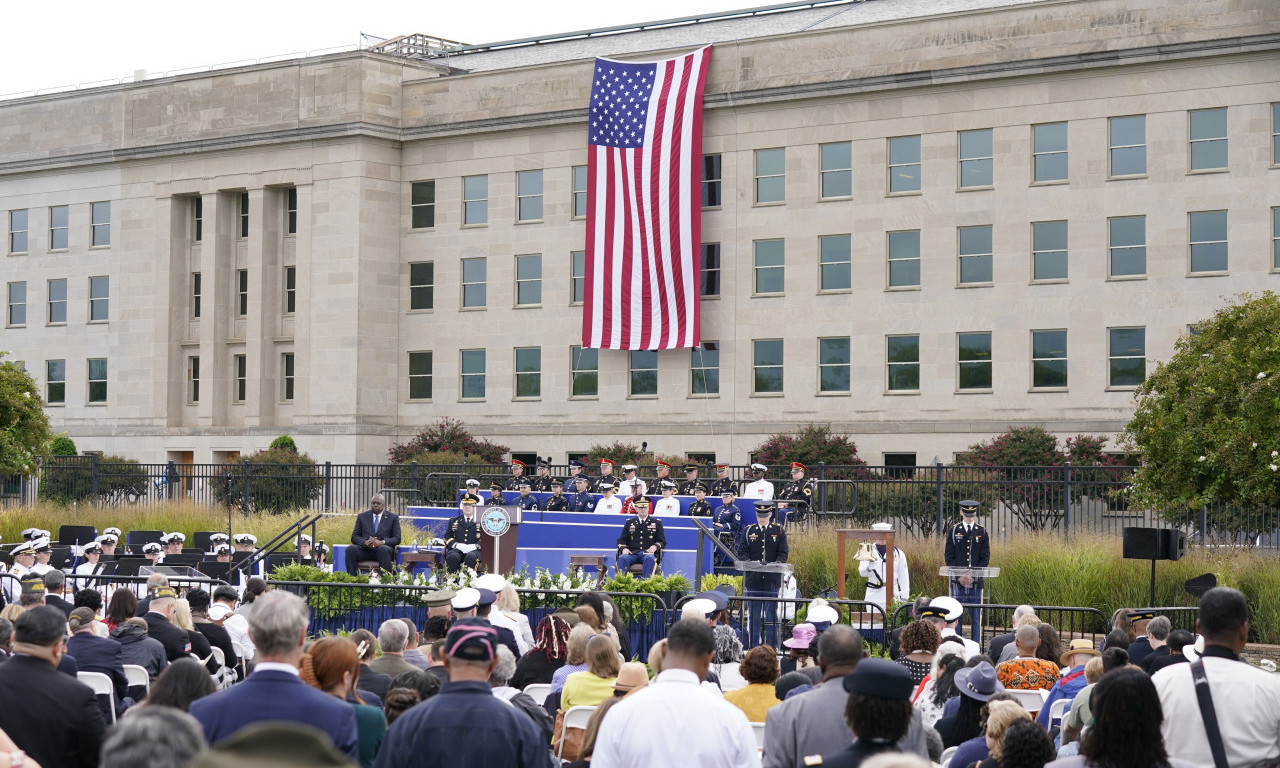 OGLASIO SE PENTAGON I POTVRDIO: Raketa pogodila brod u vlasništvu SAD!