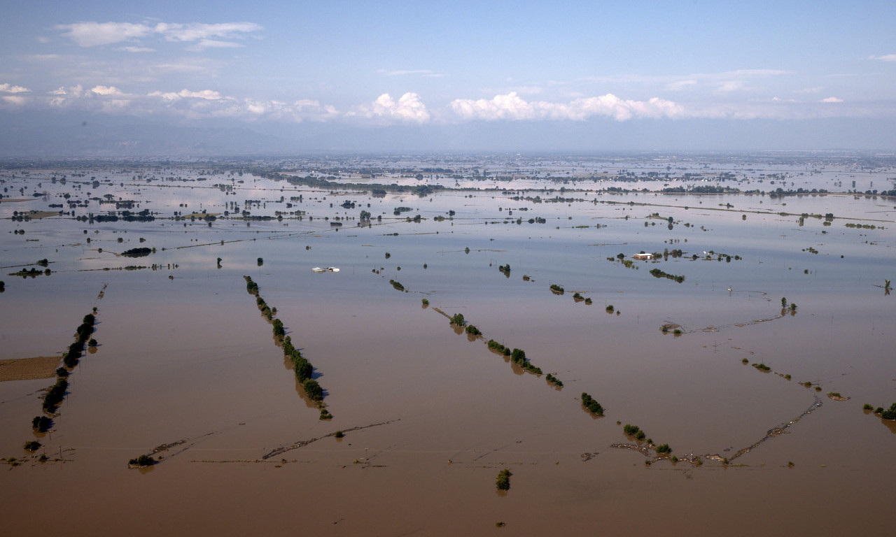 Pogledajte dramatične SNIMKE posle POPLAVA u Brazilu! DEČAKA (6) ODNELA BUJICA, muškarac STRADAO u klizištu