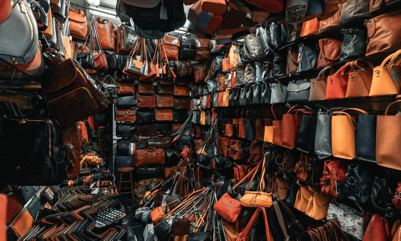 Ko će u BEOGRADU da popravlja TAŠNE? Izgleda - NIKO