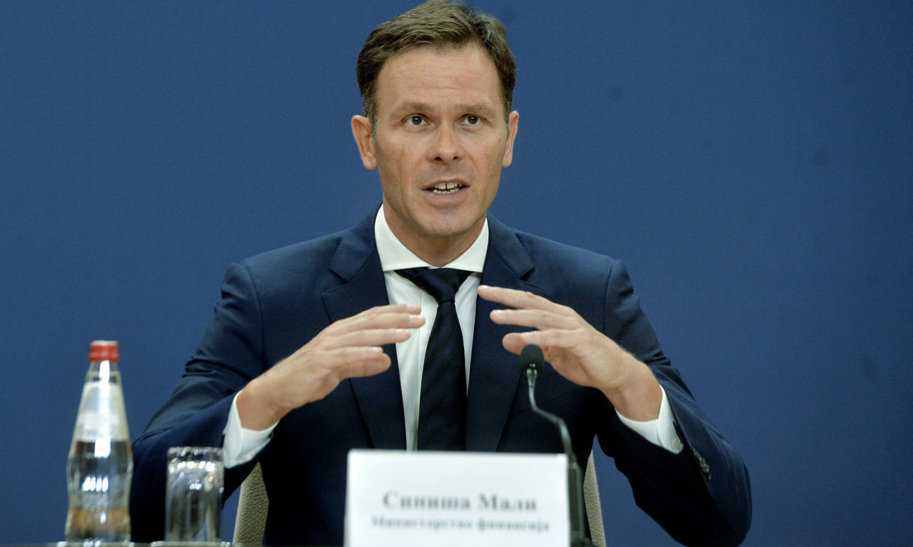 U OKTOBRU JOŠ JEDNO POVEĆANJE PLATA Siniša Mali objavio sjajne vesti!