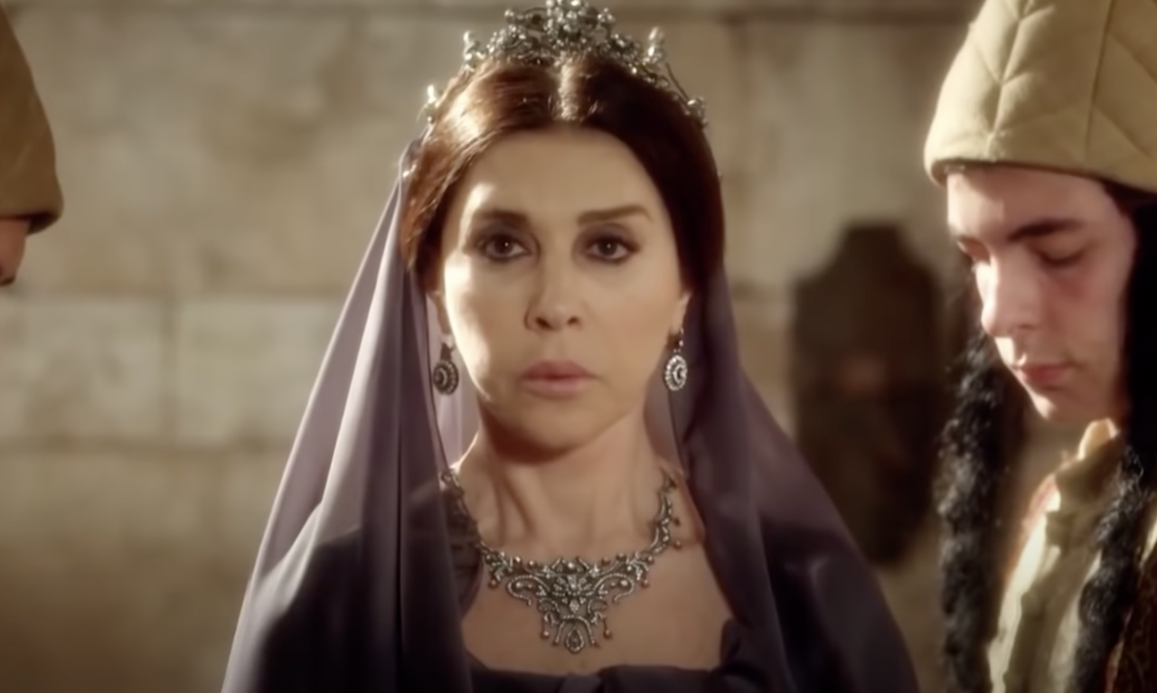 Znamo je kao majku SULTANIJU, ali iza ove TURSKE glumice krije se HOROR životna priča