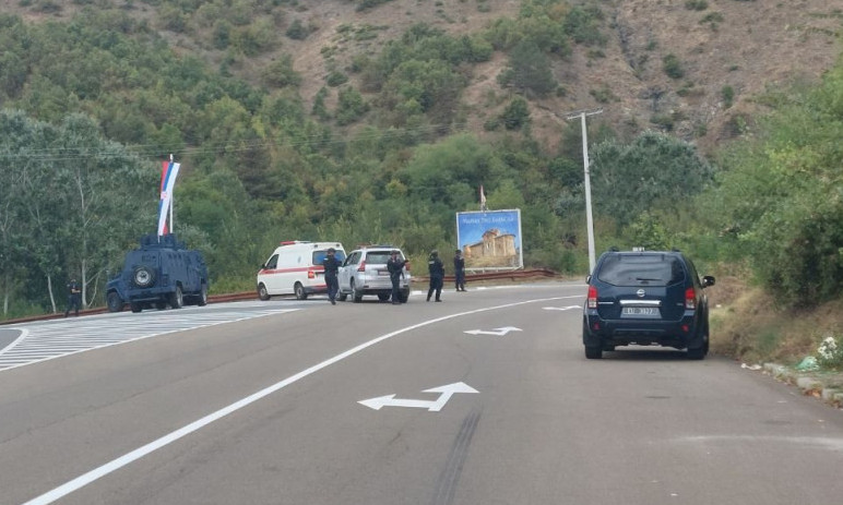 ŠEF LAŽNE POLICIJE KOSOVA tvrdi da na njih pucaju "naoružana uniformisana lica", Kurti TEŠKO OPTUŽUJE BEOGRAD