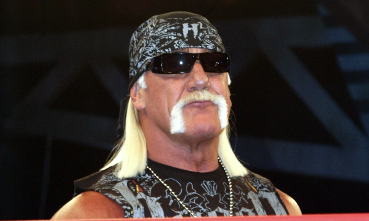 Halk Hogan OŽENIO znatno MLAĐU instruktorku joge: SLAVNI RVAČ ni u 70-oj NE ODUSTAJE od ljubavi