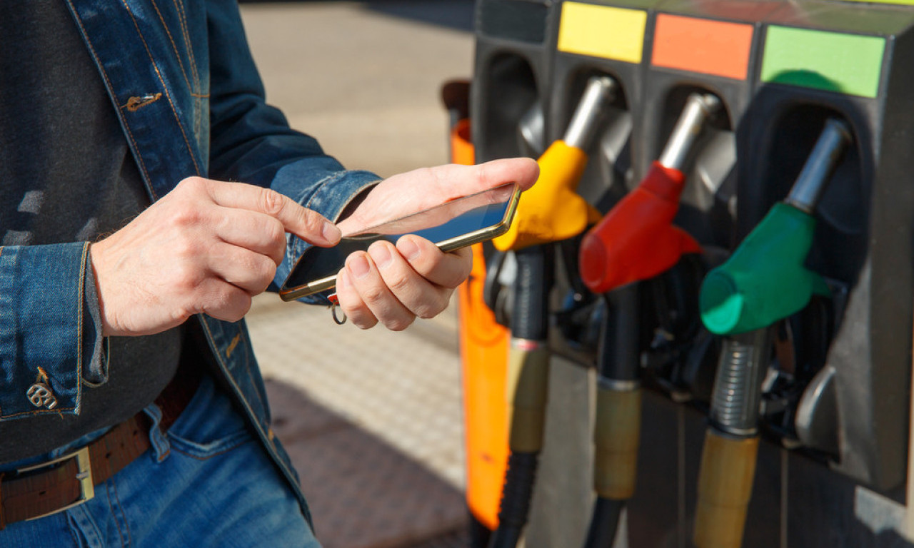 PAZITE GDE SIPATE GORIVO, AKO PLANIRATE PUTOVANJE! Srbija prednjači po cenama u regionu - evo gde je najjeftinije (FOTO)