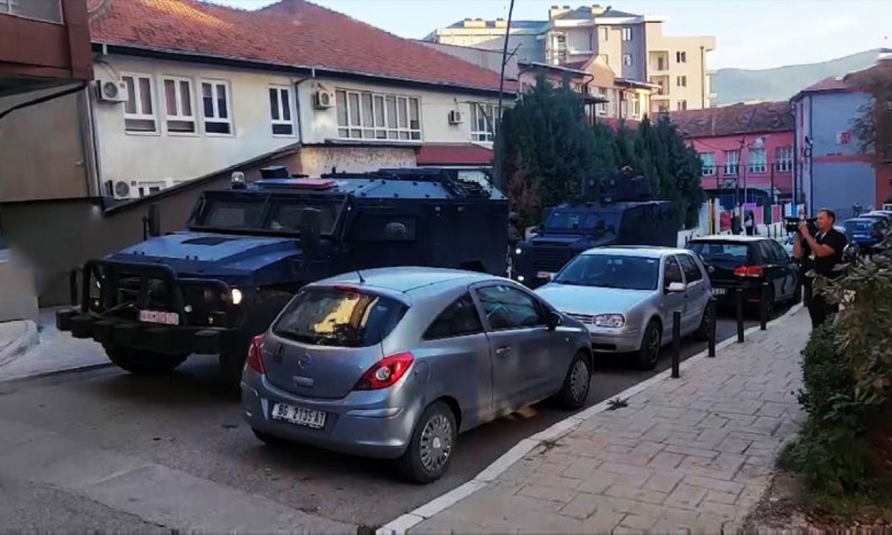 Pogledajte snimke NASILNOG UPADA tzv. kosovske policije u KBC KOSOVSKA MITROVICA