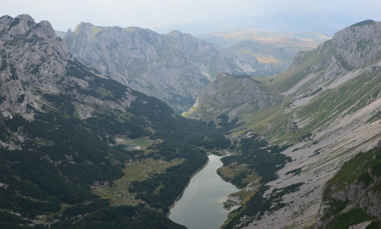 HOLANĐANI SU SE IZGUBILI NA DURMITORU Na nepristupačnom terenu u magli tokom pljuska se desio horor!