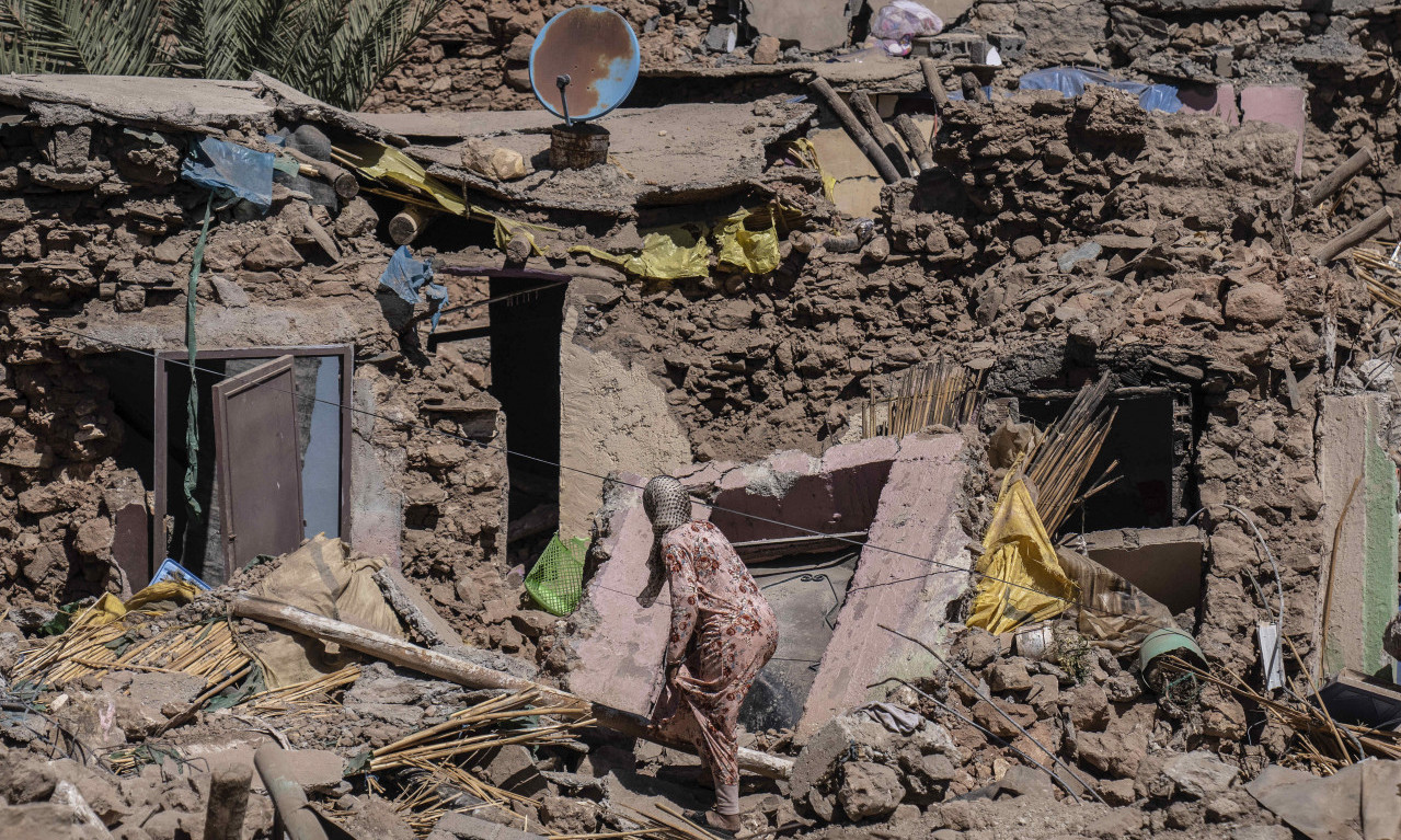 STRAVIČAN zemljotres u AVGANISTANU: Najmanje 2.000 MRTVIH i 9.000 povređenih, LJUDI i dalje pod RUŠEVINAMA